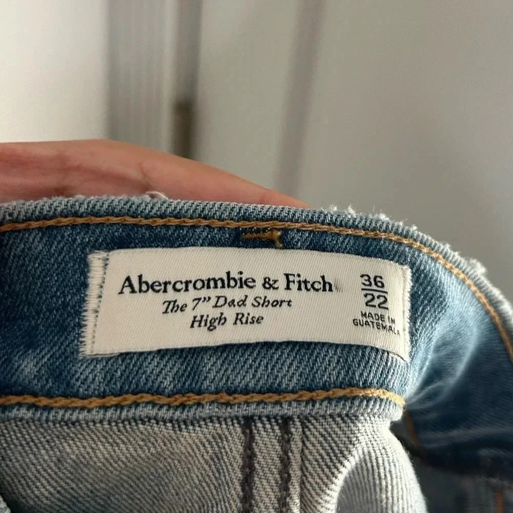 Abercrombie & Fitch 7 Inch Dad Denim Jorts Shorts size 36 NWOT 90s chic beach